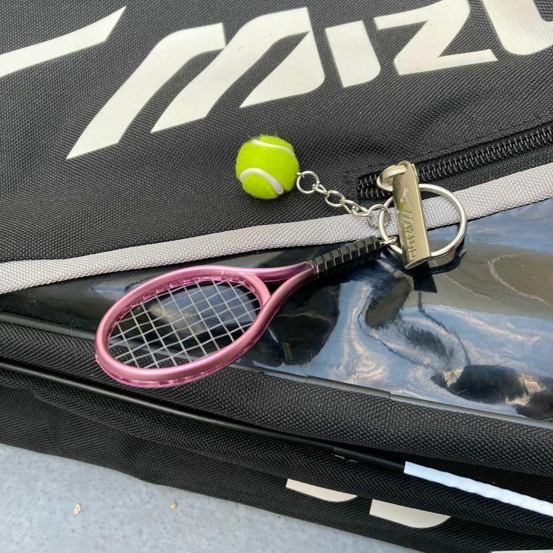 テニス キーホルダー ラケット テニスボール ミニチュア  部活 ペア ピンク スポーツ/アウトドアのテニス(その他)の商品写真