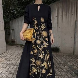 アメリヴィンテージ(Ameri VINTAGE)のAmeri vintage MADELYN EMBROIDERY DRESS(ロングワンピース/マキシワンピース)