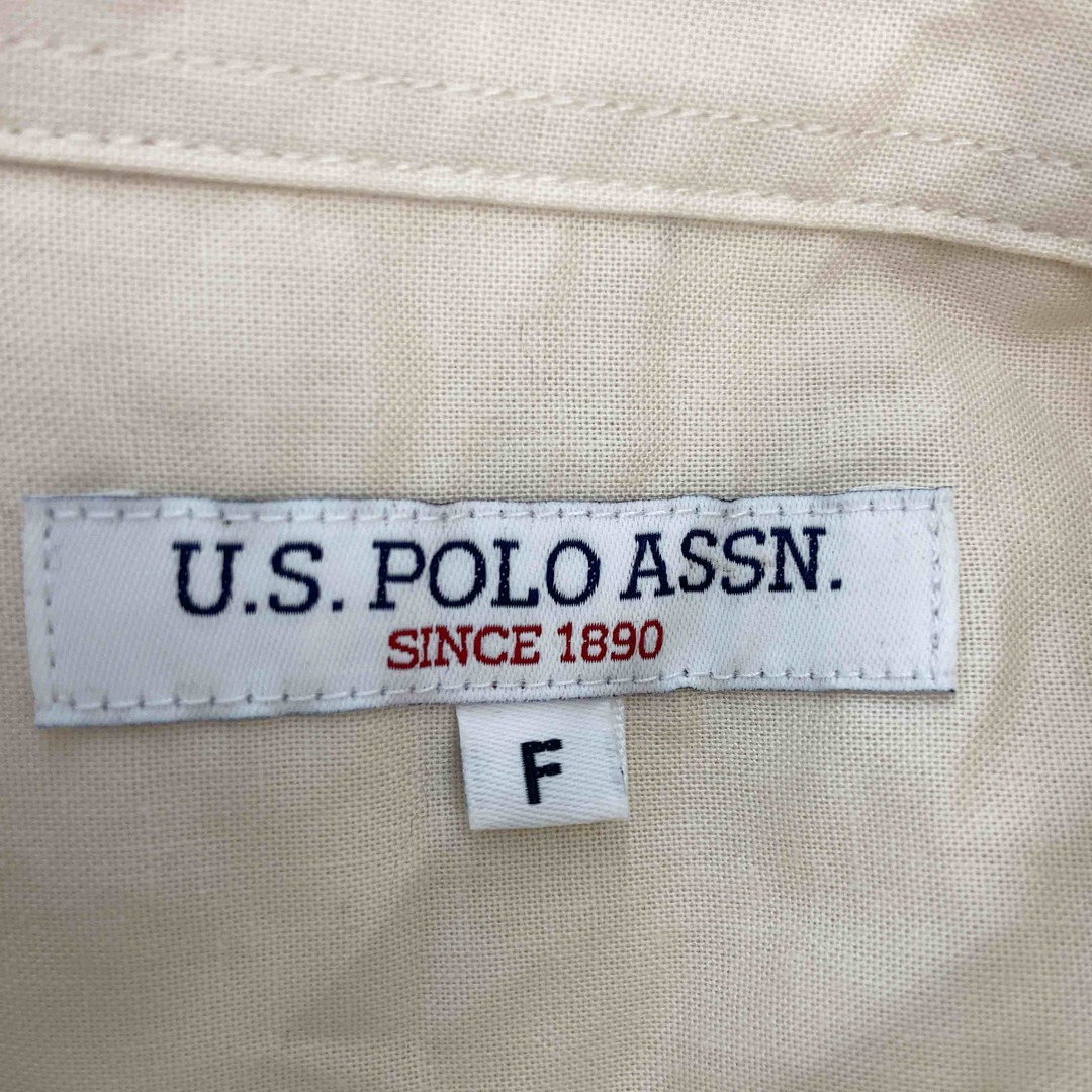 U.S. POLO ASSN.(ユーエスポロアッスン)のU.S.POLO ASSN. ユーエスポロアッスン メンズ クリーム色 オフホワイト ワンポイント 半袖シャツ メンズのトップス(シャツ)の商品写真