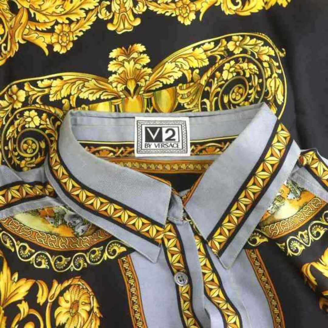 ヴェルサーチクラシック ヴェルサーチェ 総柄 シルク100% 長袖シャツ M メンズのトップス(シャツ)の商品写真