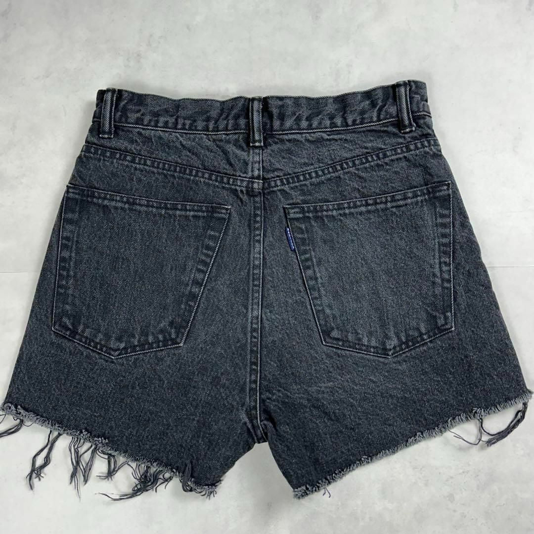 MADISONBLUE(マディソンブルー)の新品　MADISONBLUEマディソンブルー　CUTOFF SPT DENIM レディースのパンツ(ショートパンツ)の商品写真