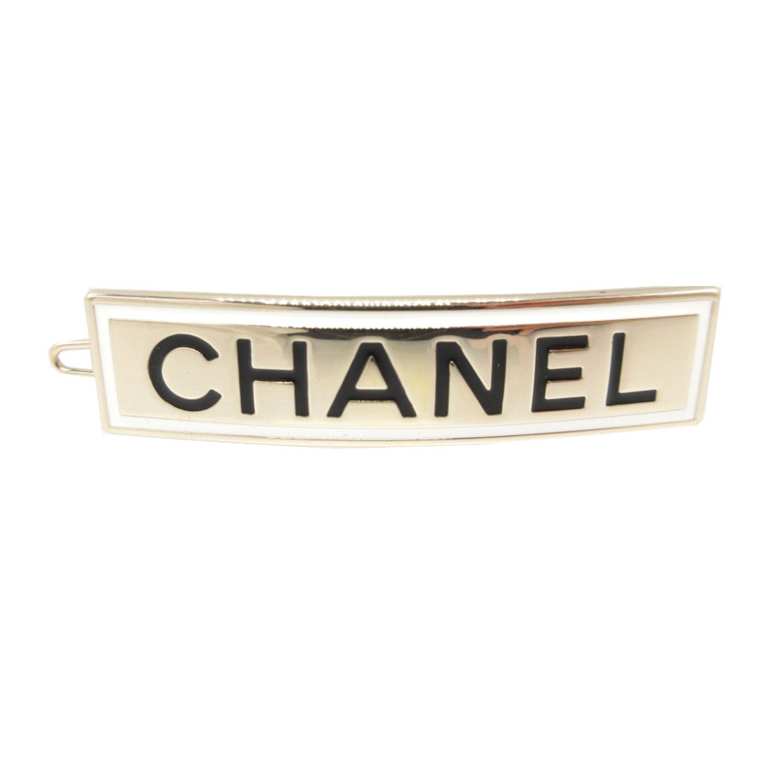 CHANEL - 美品 シャネル プレート ロゴ B21B メタル ゴールド ヘア CHANEL - 美品 シャネル プレート ロゴ B21B メタル ゴールド ヘア