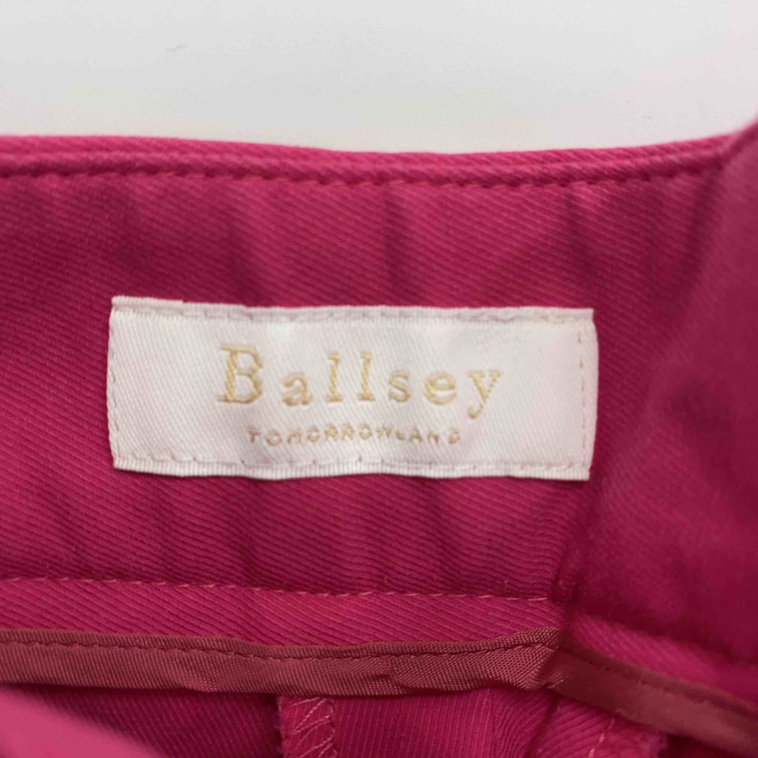 Ballsey(ボールジィ)のBALLSEY ボールジィ ショッキングピンク　裏地無し　サイズ36　レディース カジュアルパンツ レディースのパンツ(カジュアルパンツ)の商品写真