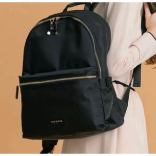 トッカ(TOCCA)のトッカ　tocca ＳＩＤＥ　ＲＩＢＢＯＮＢＡＣＫＰＡＣＫリュックサックブラック(リュック/バックパック)