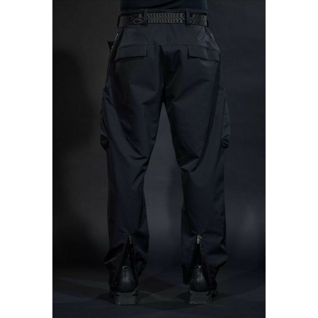 【新品】ACRONYM P38-DS BLACK サイズM カーゴパンツ メンズのパンツ(ワークパンツ/カーゴパンツ)の商品写真