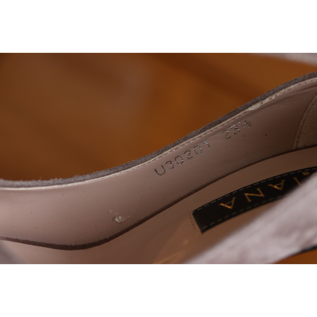 DIANA(ダイアナ)の美品　ダイアナ　オープントゥパンプス　ベージュ　グリッド　23.5cm レディースの靴/シューズ(ハイヒール/パンプス)の商品写真
