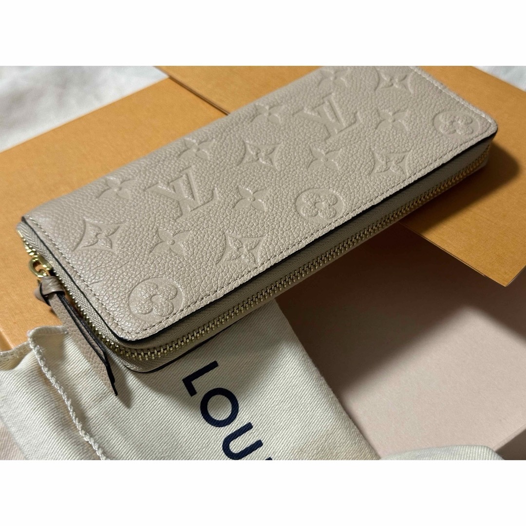 LOUIS VUITTON(ルイヴィトン)の■未使用■グレー ルイヴィトン ポルトフォイユクレマンス  アンプラント 長財布 レディースのファッション小物(財布)の商品写真