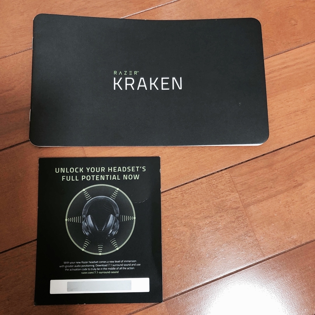 Razer(レイザー)のKRAKEN  ゲーミングヘッドセット スマホ/家電/カメラのオーディオ機器(ヘッドフォン/イヤフォン)の商品写真