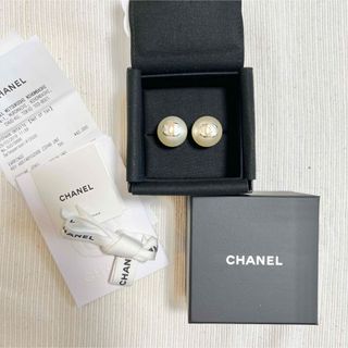 シャネル(CHANEL)のCHANEL シャネル パール ピアス ココマーク 正規品 付属品完備(ピアス)