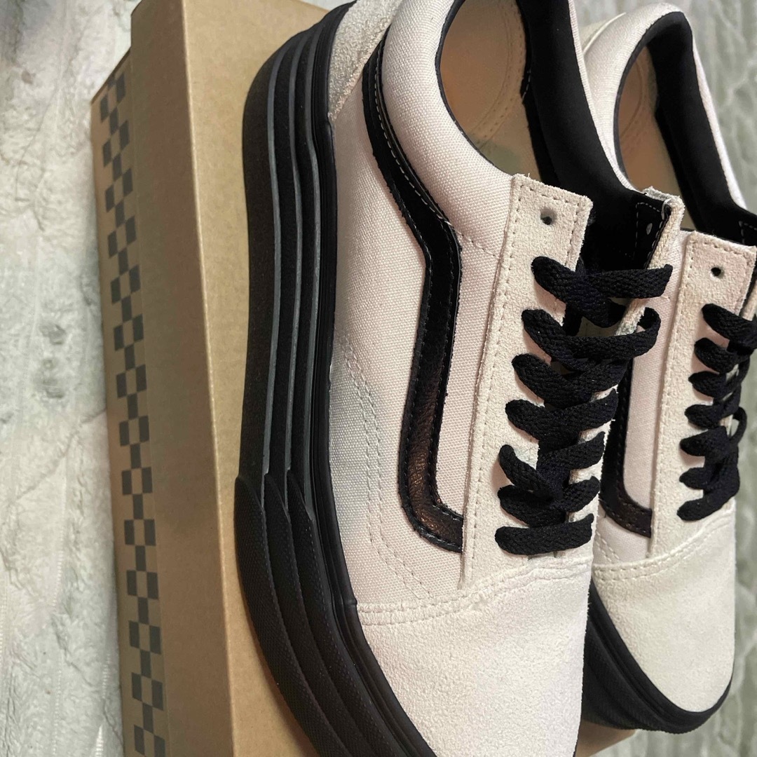 VANS(ヴァンズ)のVANS OLD SKOOL 3SOLE ホワイト＆ブラック 24.5センチ レディースの靴/シューズ(スニーカー)の商品写真