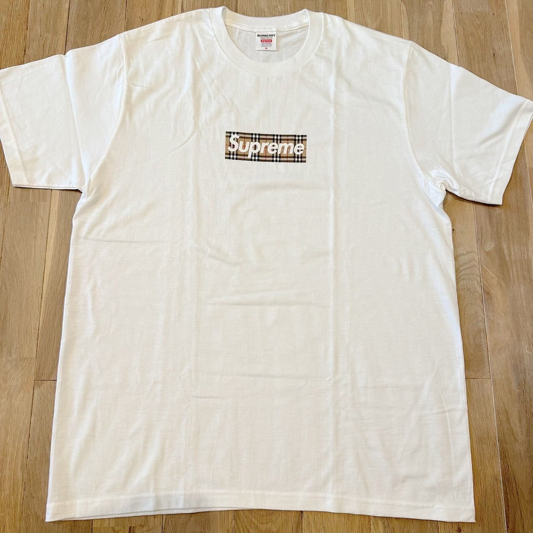 Supreme(シュプリーム)のシュプリーム ×バーバリー Burberry ボックスロゴTシャツ　正規品　M メンズのトップス(Tシャツ/カットソー(半袖/袖なし))の商品写真