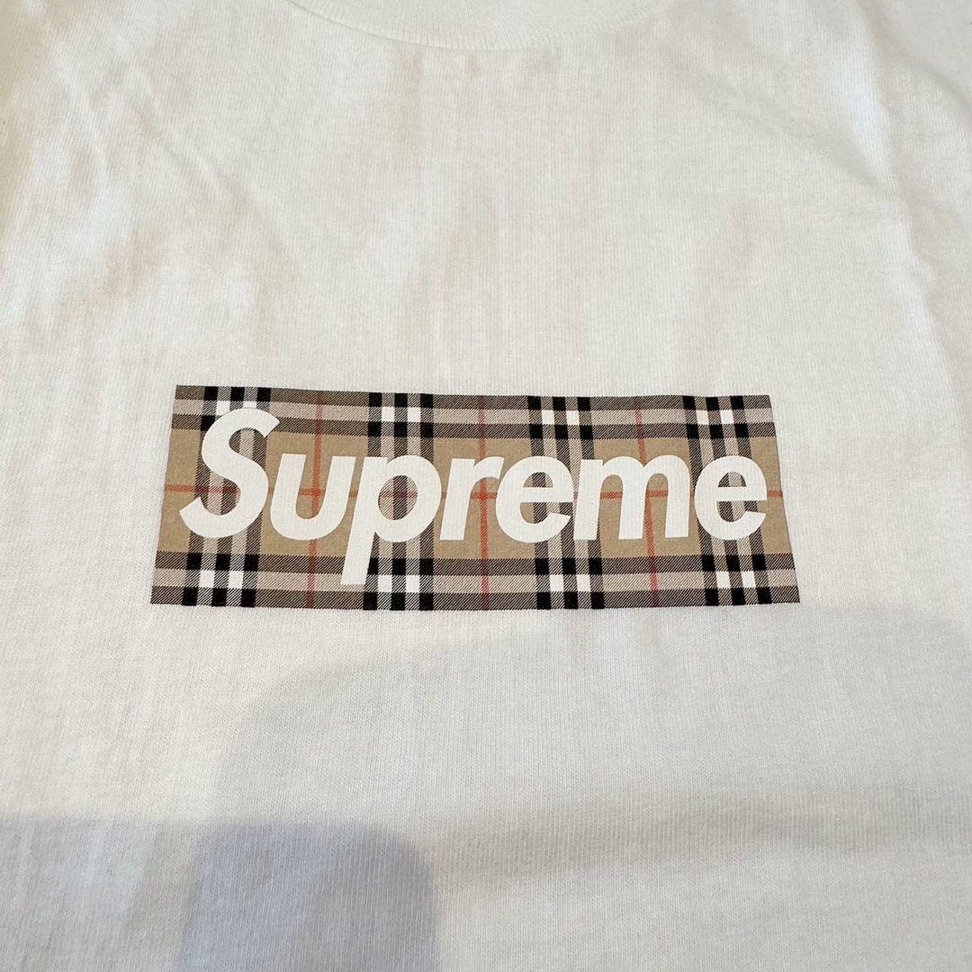 Supreme(シュプリーム)のシュプリーム ×バーバリー Burberry ボックスロゴTシャツ　正規品　M メンズのトップス(Tシャツ/カットソー(半袖/袖なし))の商品写真