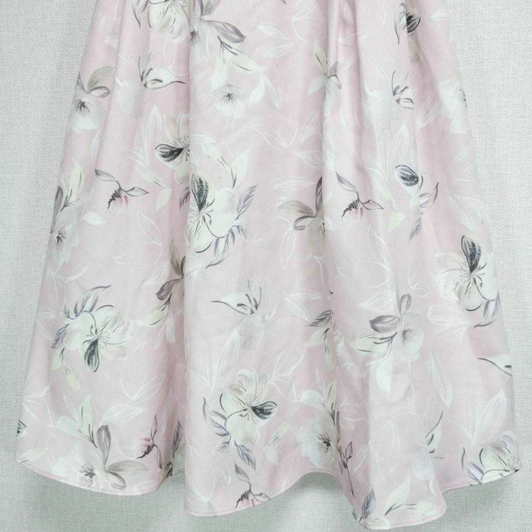 【ル レーヴ ヴァニレ】フラワータックスカート（M）花柄 フレア ピンク ひざ丈 レディースのスカート(ひざ丈スカート)の商品写真
