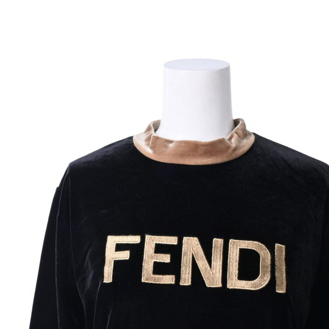 FENDI(フェンディ)のFENDI  ロゴ刺繍 ベロア トップス レディースのトップス(Tシャツ(半袖/袖なし))の商品写真