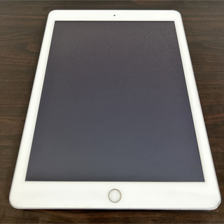 iPad - 9308 iPad5 第5世代 32GB WIFIモデル