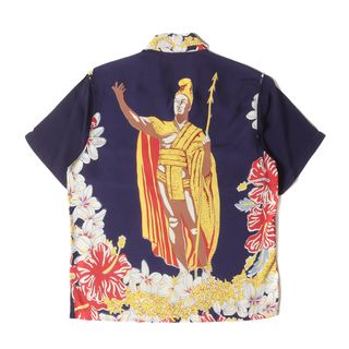 サンサーフ(Sun Surf)の美品 SUN SURF サンサーフ シャツ サイズ:S 14SS キングカメハメハ バックパネル レーヨン アロハシャツ HAWAIIANA実名復刻 / SPECIAL EDITION ネイビー 紺 東洋 トップス ハワイアンシャツ カジュアル 半袖【メンズ】【中古】(シャツ)