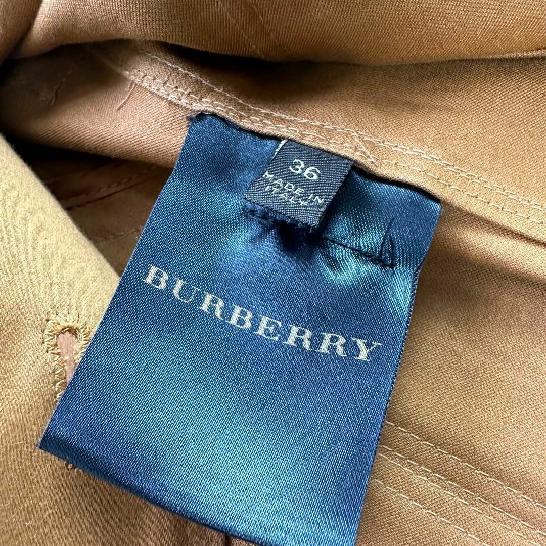 BURBERRY(バーバリー)のバーバリー　ノースリーブ　ベルテッドトレンチワンピース　金ボタン レディースのワンピース(ロングワンピース/マキシワンピース)の商品写真