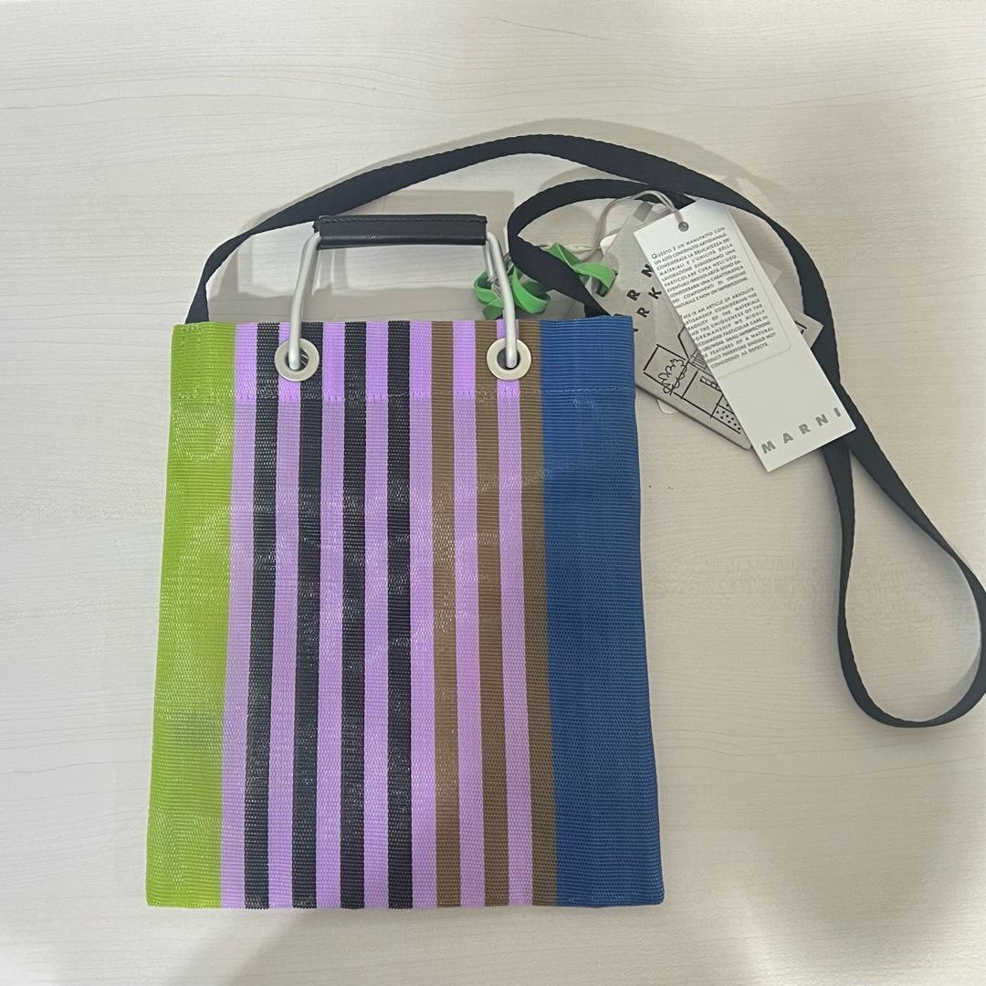 Marni(マルニ)の新品　MARNI マルニ　ミニショルダーバッグ　パープル　ミレーグリーン　人気 レディースのバッグ(ショルダーバッグ)の商品写真