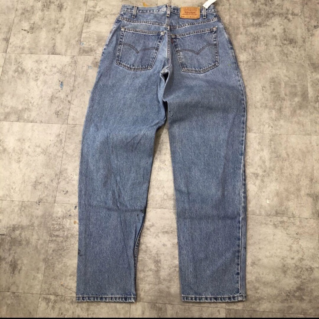 Levi's(リーバイス)のLEVI’S 570バギーデニムパンツ 青 ペンキ レングス長め USA製 メンズのパンツ(デニム/ジーンズ)の商品写真