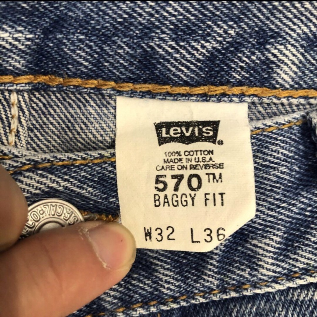 Levi's(リーバイス)のLEVI’S 570バギーデニムパンツ 青 ペンキ レングス長め USA製 メンズのパンツ(デニム/ジーンズ)の商品写真