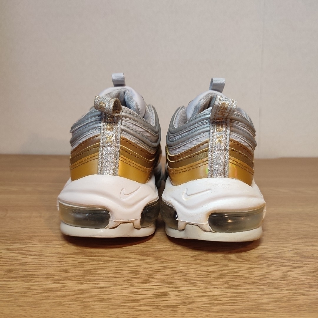 NIKE(ナイキ)の特別モデル NIKE WMNS AIR MAX 97 SE 23cm レディースの靴/シューズ(スニーカー)の商品写真