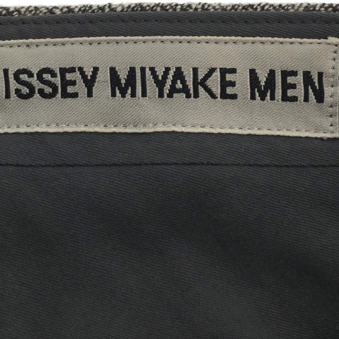 ISSEY MIYAKE MEN(イッセイミヤケメン)のISSEY MIYAKE MEN イッセイミヤケ メン ウールナイロントラウザーパンツ ME63-FF458 グレー S メンズのパンツ(その他)の商品写真