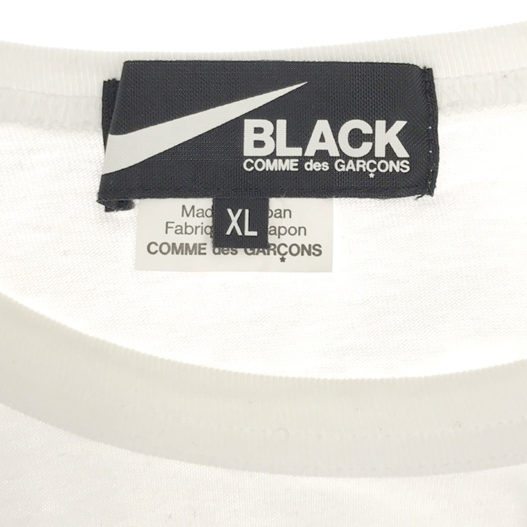 BLACK COMME des GARCONS(ブラックコムデギャルソン)のNIKE BLACK COMME des GARCONS ナイキ ブラックコムデギャルソン 20AW ロゴプリントクルーネックTシャツ 1F-T105 ホワイト XL メンズのトップス(Tシャツ/カットソー(半袖/袖なし))の商品写真
