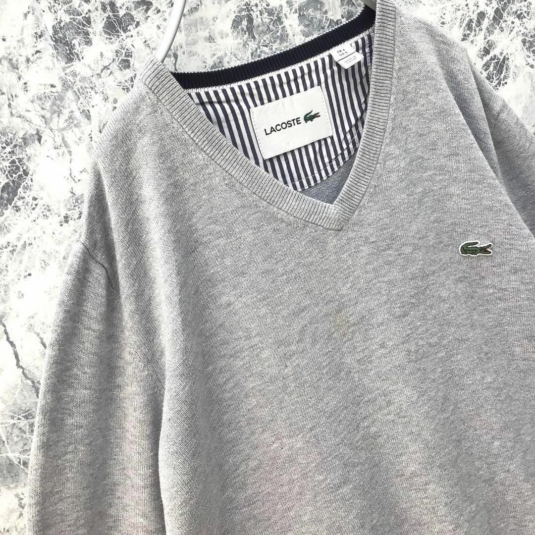 LACOSTE(ラコステ)のS337 フランス古着ラコステワンポイントワニロゴ薄手VネックニットセーターS メンズのトップス(ニット/セーター)の商品写真