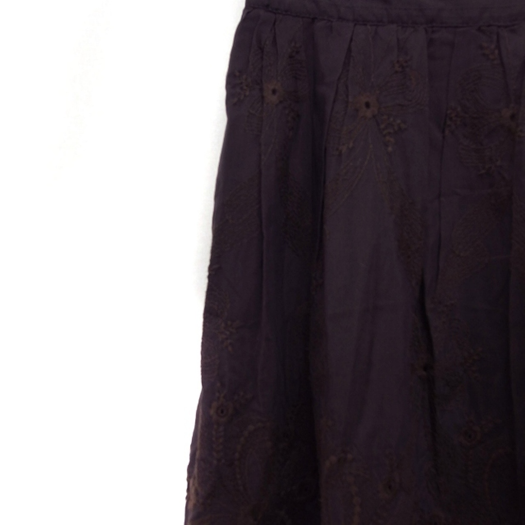 COTOO(コトゥー)のコトゥー COTOO 刺繍 フレアスカート ひざ丈 スカラップ裾 シルクブレンド レディースのスカート(ひざ丈スカート)の商品写真