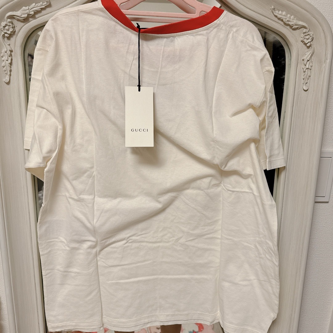 Gucci(グッチ)のgucci t シャツ　新品未使用 レディースのトップス(Tシャツ(半袖/袖なし))の商品写真