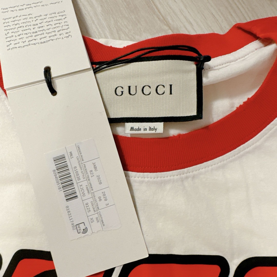 Gucci(グッチ)のgucci t シャツ　新品未使用 レディースのトップス(Tシャツ(半袖/袖なし))の商品写真