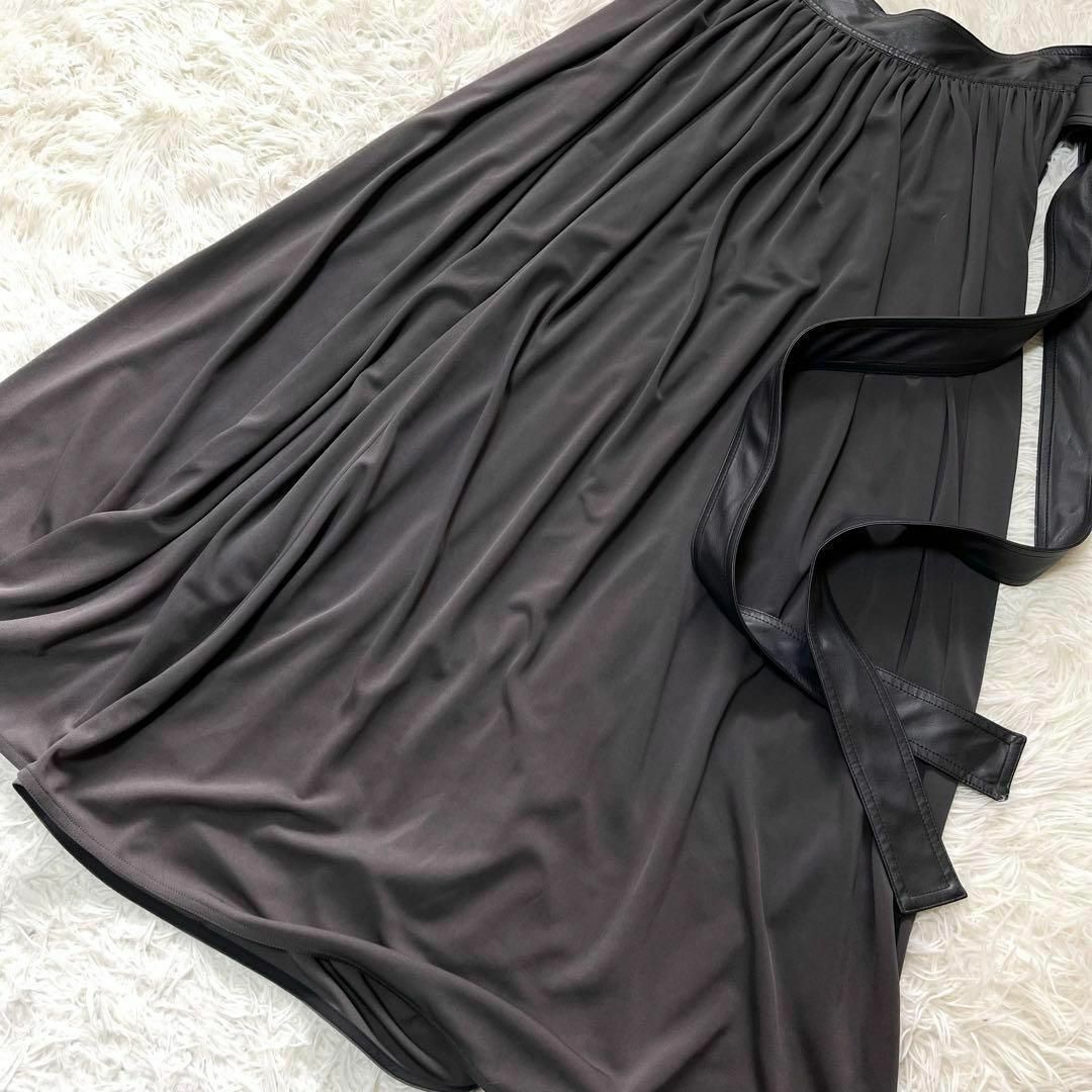 INSCRIRE(アンスクリア)の極美品✨　アンスクリア　Air ロングスカート　フェイクレザー　ブラック レディースのスカート(ロングスカート)の商品写真