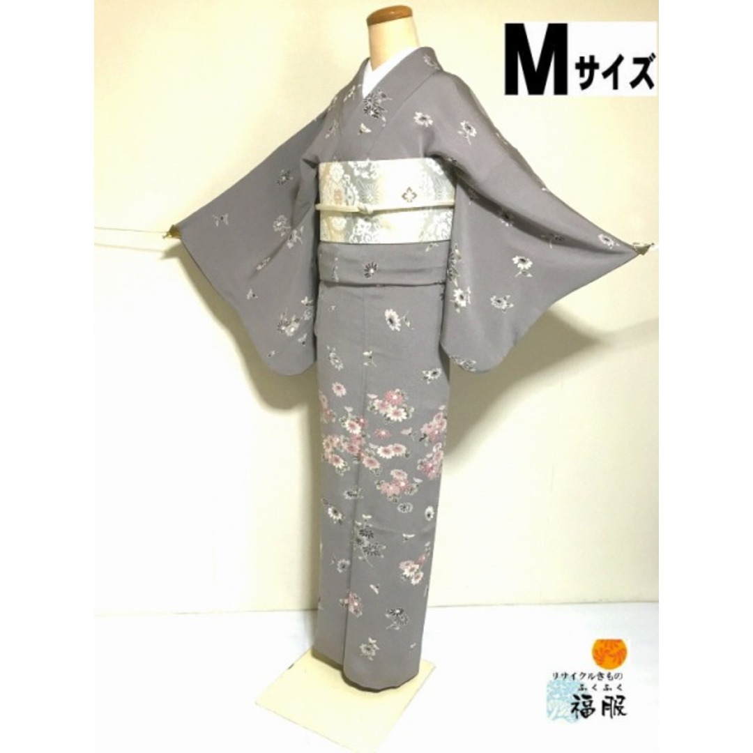 【中古】 付け下げ 正絹 グレー地に菊花模様 裄63.5cm Mサイズ 縮緬 袷着物 付下げ訪問着  レディースの水着/浴衣(着物)の商品写真