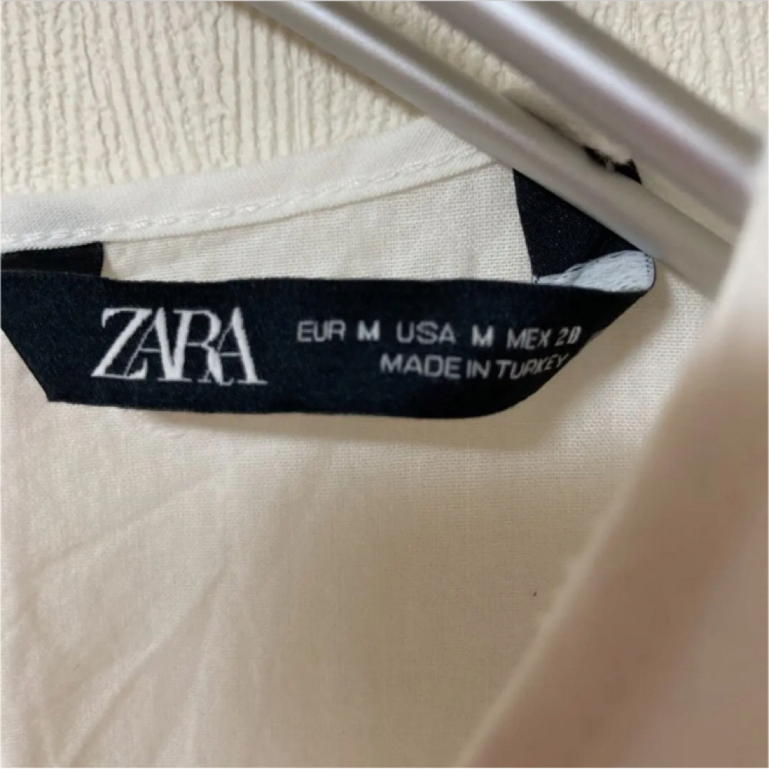 ZARA(ザラ)のZARA カギ編みレースの袖なしブラウス レディースのトップス(シャツ/ブラウス(半袖/袖なし))の商品写真