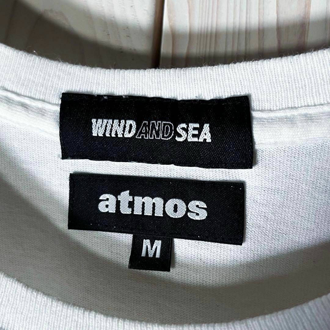 WIND AND SEA(ウィンダンシー)の【限定品コラボ M】ウィンダンシー アトモス トリコロールロゴ Tシャツ 白 メンズのトップス(Tシャツ/カットソー(半袖/袖なし))の商品写真