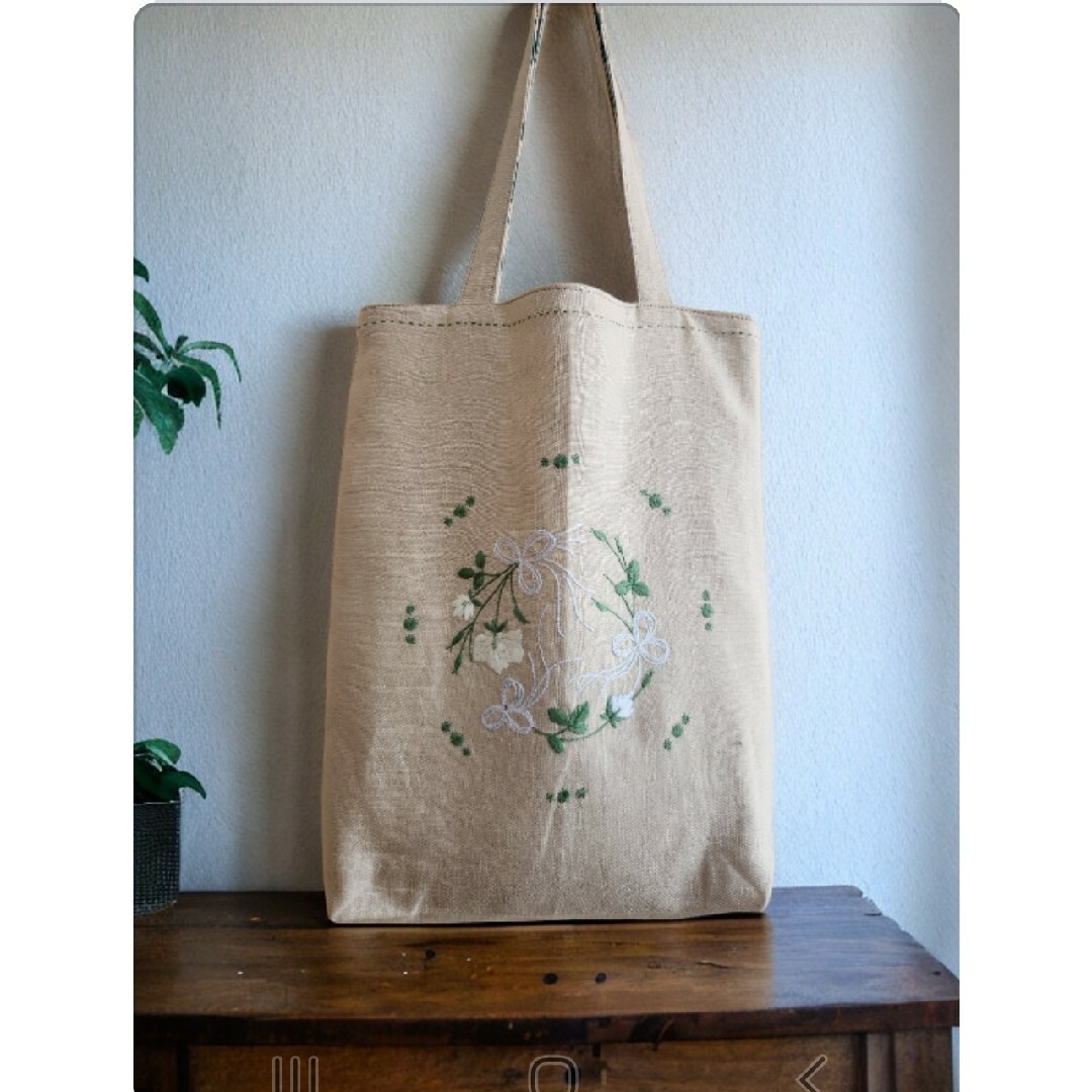 手刺繍トートバッグ レディースのバッグ(トートバッグ)の商品写真