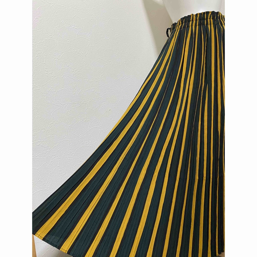 EMSEXCITE(エムズエキサイト)の新品タグ付き レディース emsexcite ストライププリーツマキシスカート レディースのスカート(ロングスカート)の商品写真
