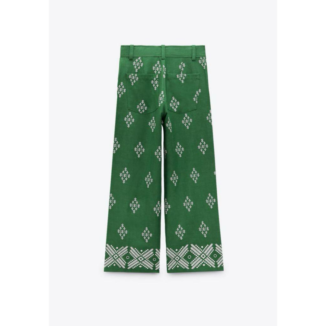 ZARA(ザラ)のZARA リネンブレンドエンブロイダリーパンツ　グリーン　緑　刺繍　麻　レーヨン レディースのパンツ(クロップドパンツ)の商品写真