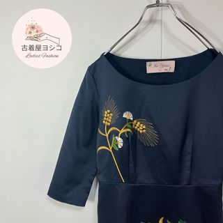 【ひざ丈ワンピース　フラワー　刺繍デザイン　七分袖　裏地付き　ネイビー　古着】(ひざ丈ワンピース)