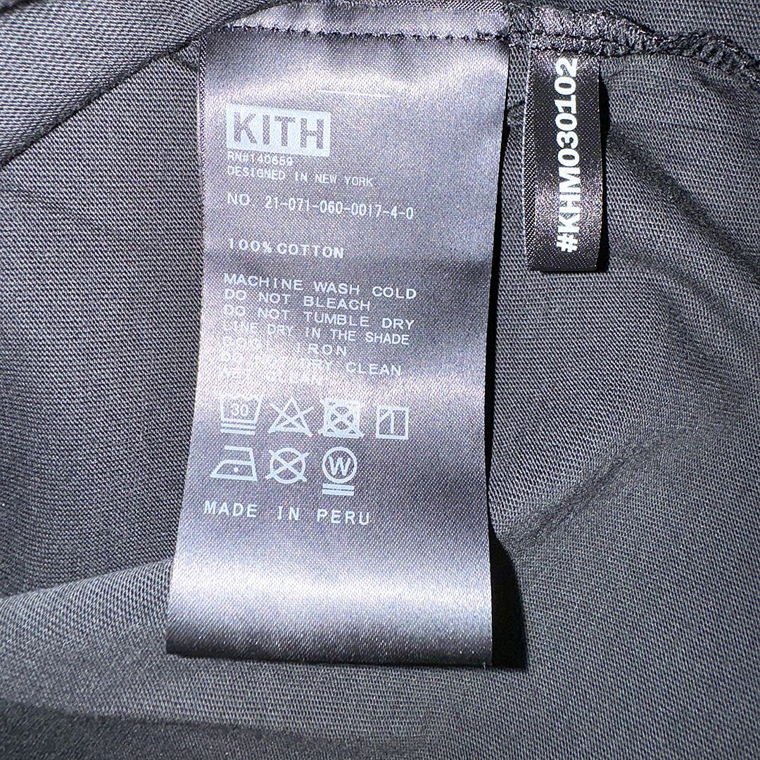 KITH(キス)の【1回着用】KITH(キス)スローガン プリント半袖カットソーTシャツ 黒 S メンズのトップス(Tシャツ/カットソー(半袖/袖なし))の商品写真