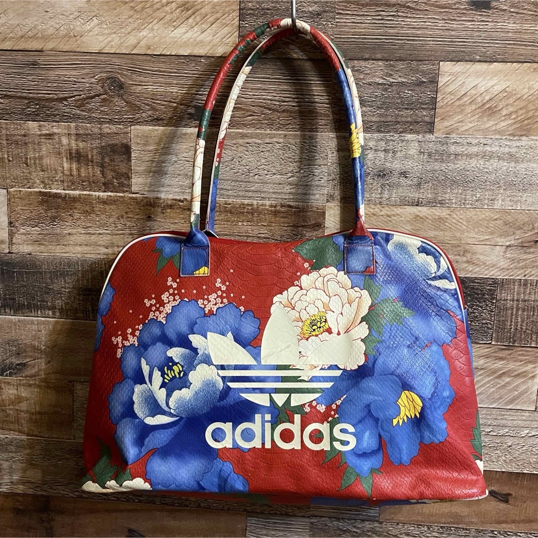 adidas(アディダス)のadidas アディダス ✕ FARM ファーム コラボ トートバッグ　花柄 レディースのバッグ(トートバッグ)の商品写真