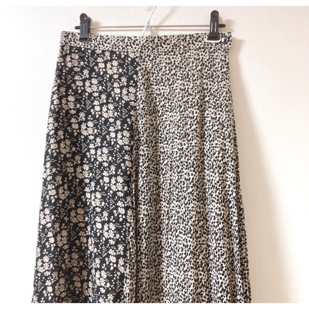 TOMORROWLAND(トゥモローランド)のマカフィー　アシメントリーフレアスカート　花柄　リバティ　キュプラ　黒　 レディースのスカート(ロングスカート)の商品写真