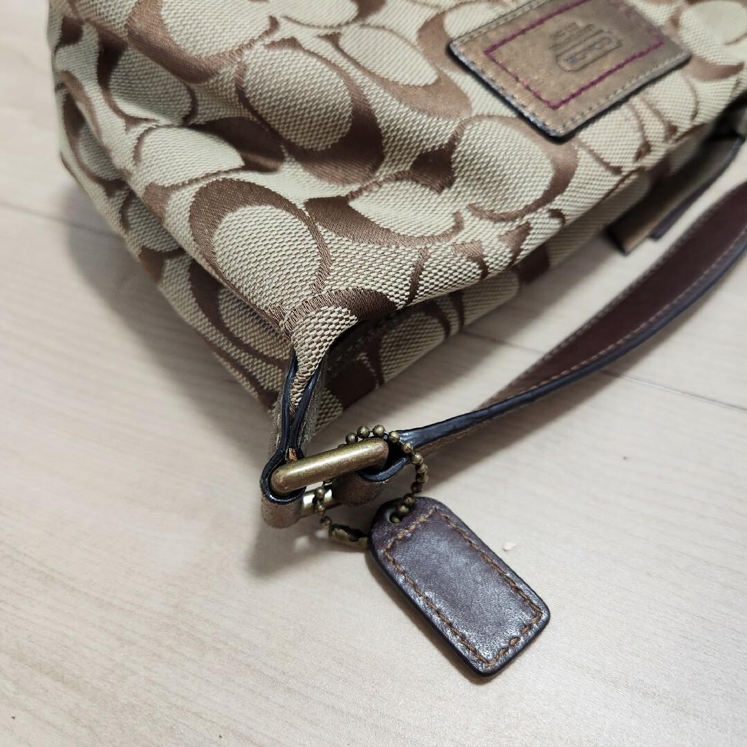 COACH(コーチ)の美品 COACH ミニ ハンドバッグ レディースのバッグ(ハンドバッグ)の商品写真