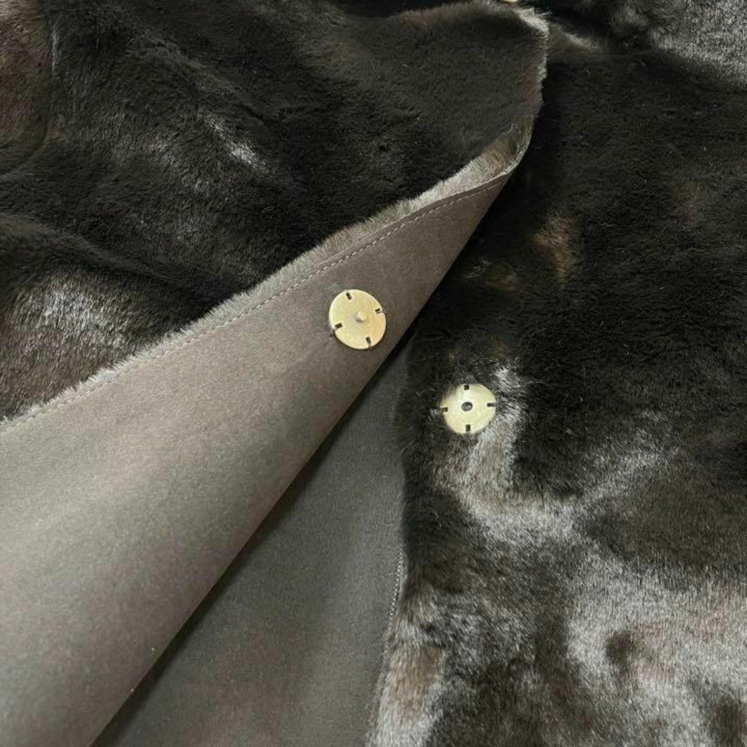 【新品未使用】SMUK スムーク　フェイクムートンロングコート　エコファー レディースのジャケット/アウター(毛皮/ファーコート)の商品写真