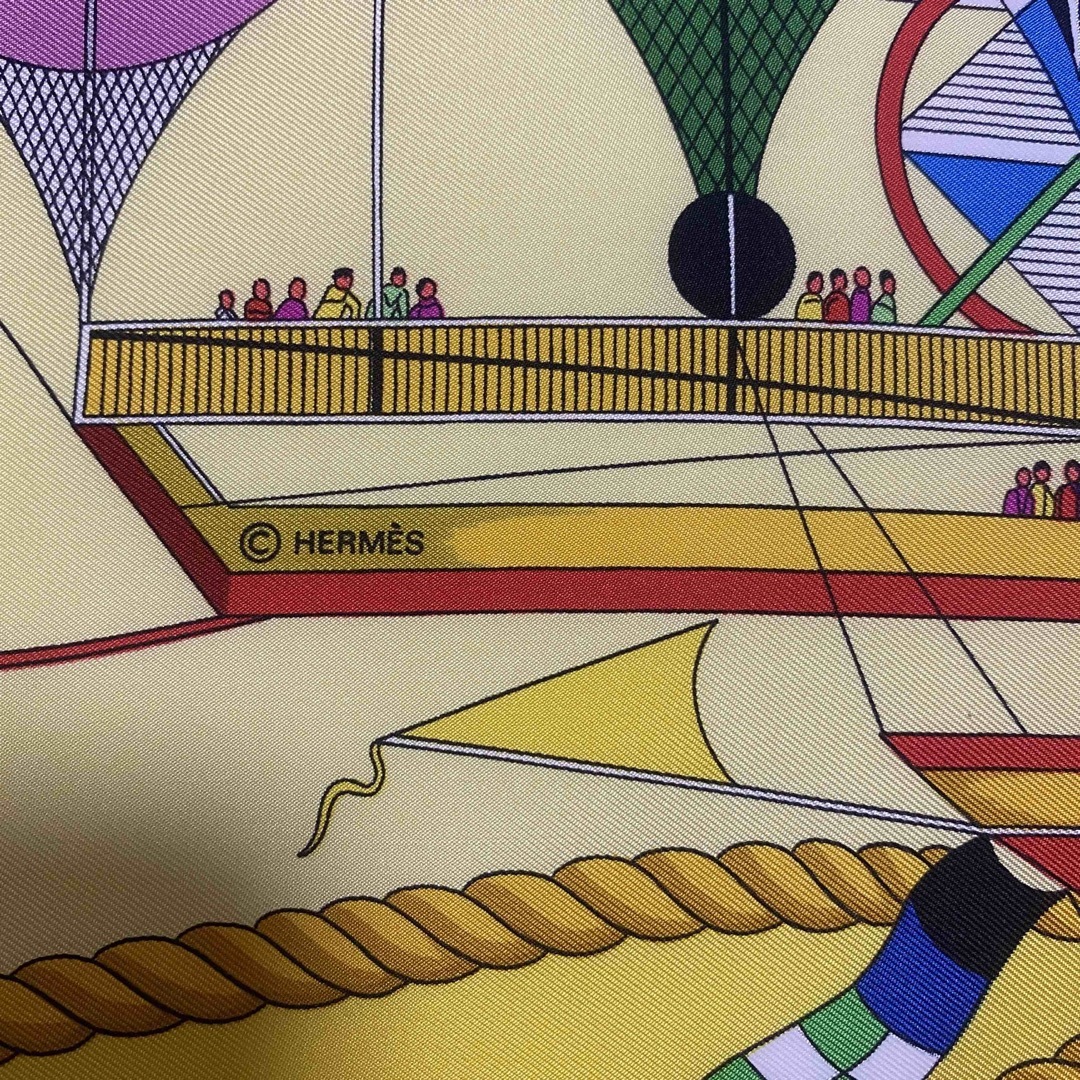 Hermes(エルメス)のHERMES エルメス カレ LES FOLIES DU CIEL 大空の狂気  レディースのファッション小物(バンダナ/スカーフ)の商品写真