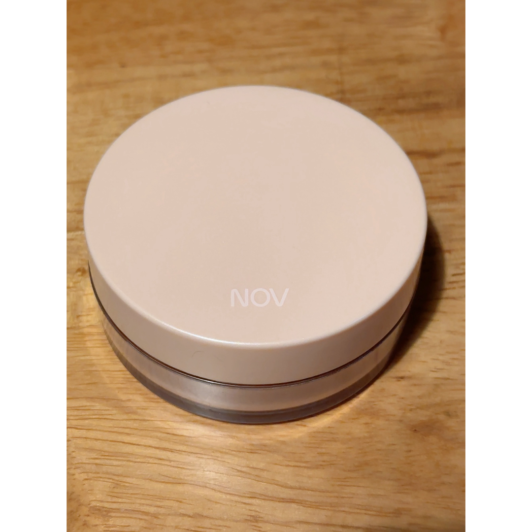 NOV ノブ　ルースパウダー　UV コスメ/美容のベースメイク/化粧品(フェイスパウダー)の商品写真