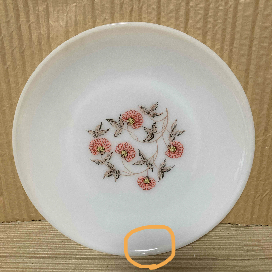 ファイヤーキング　フルーレット　プレート　3枚　ピンク　花柄　皿　お皿　 インテリア/住まい/日用品のキッチン/食器(食器)の商品写真