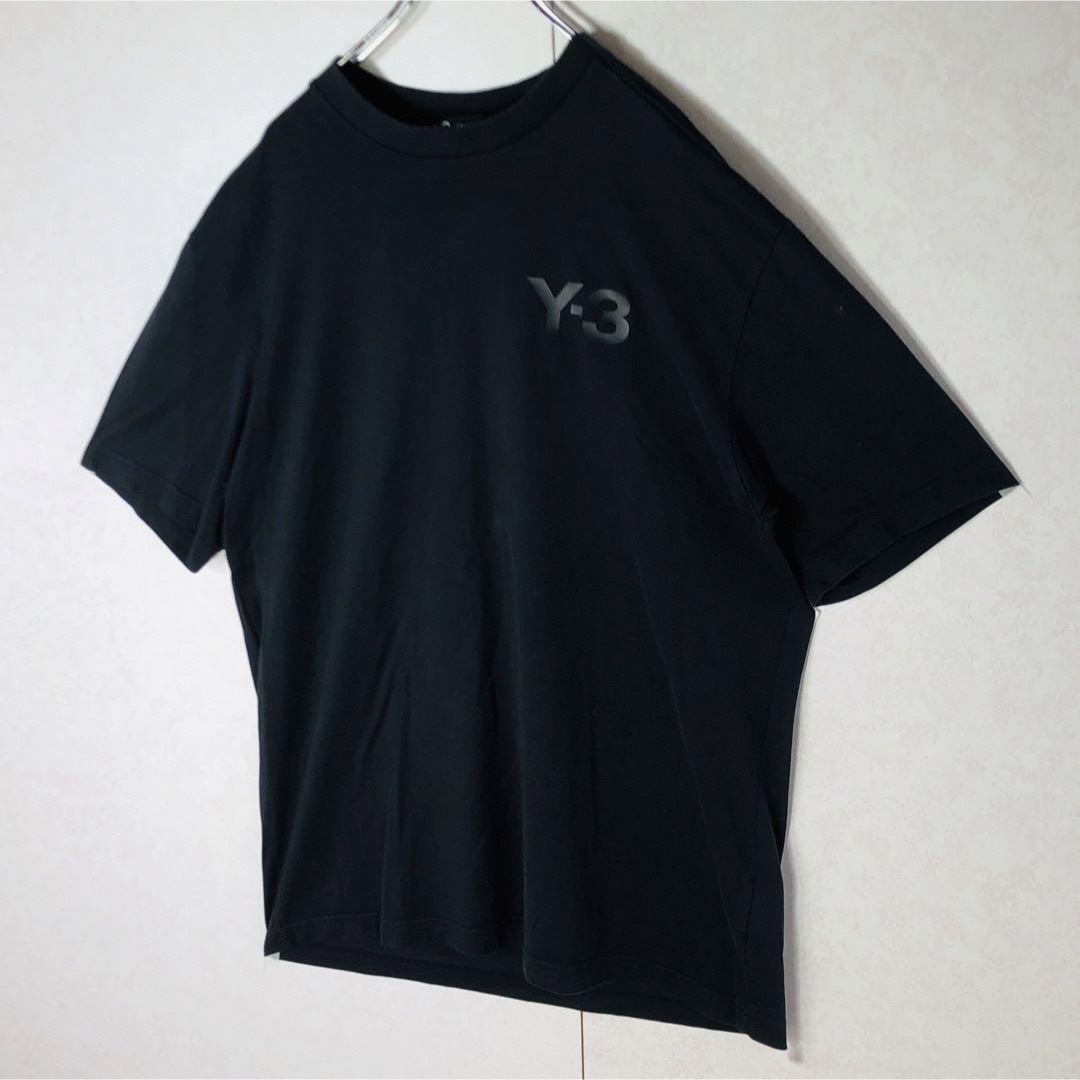 Y-3(ワイスリー)の【定番カラー】Y-3 ワイスリー ワンポイントロゴ 即完売モデル 定番カラー 黒 メンズのトップス(Tシャツ/カットソー(半袖/袖なし))の商品写真