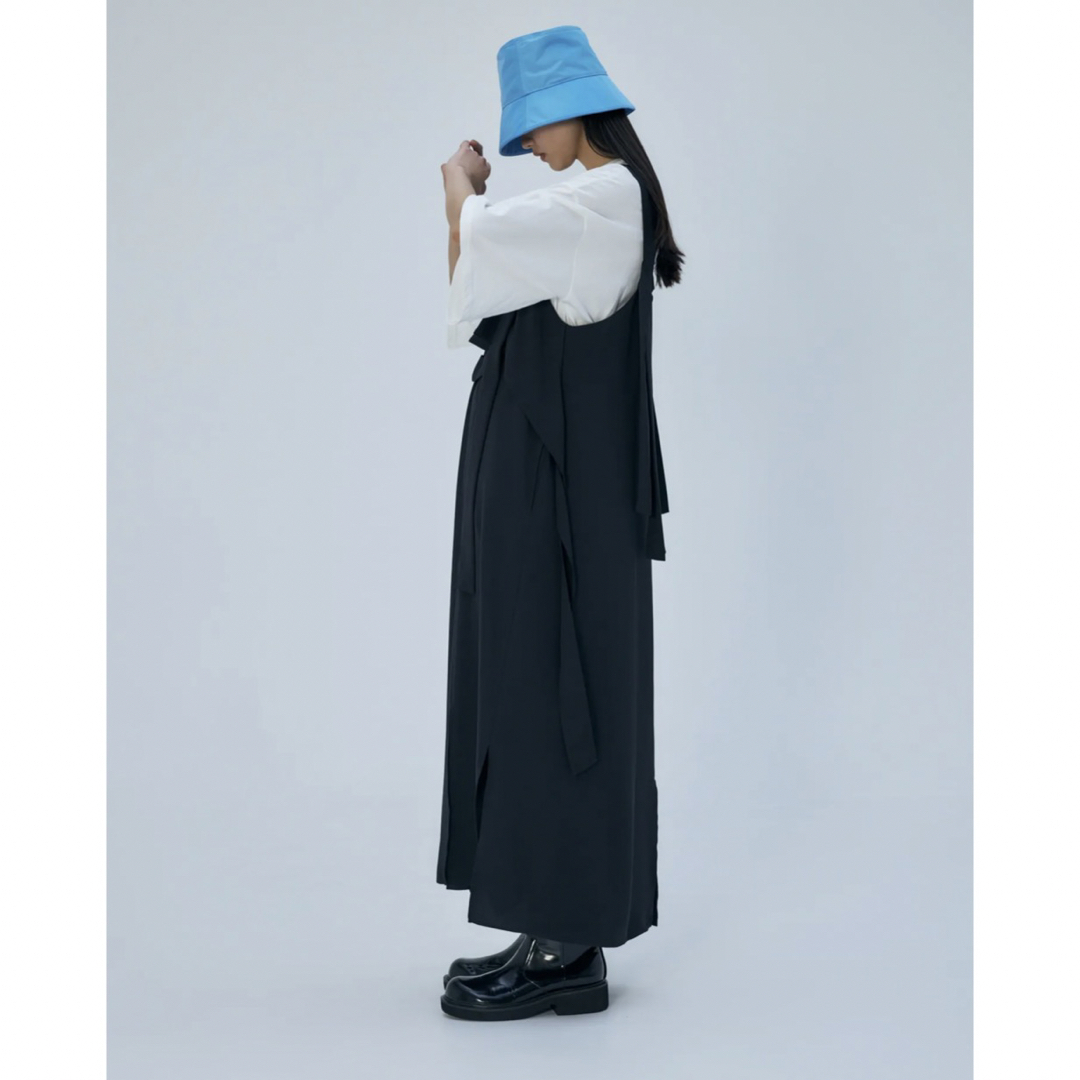 ENFOLD(エンフォルド)の今季完売　新品　エンフォルド　FLARE SLIT JUMPER-SKIRT レディースのワンピース(ロングワンピース/マキシワンピース)の商品写真