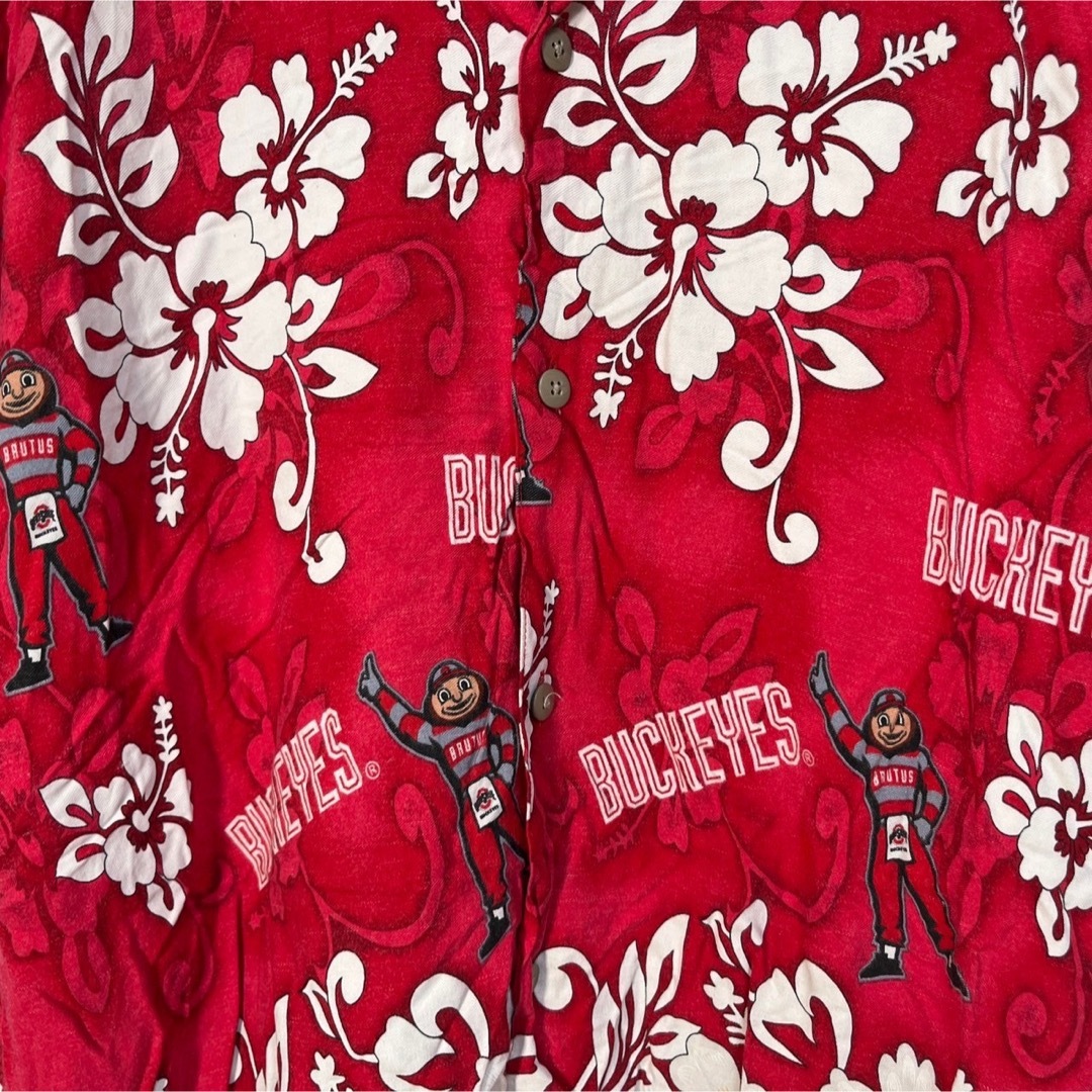 【アロハシャツ】半袖柄シャツ　レーヨン赤　総柄キャラクターハイビスカス花柄32 メンズのトップス(シャツ)の商品写真